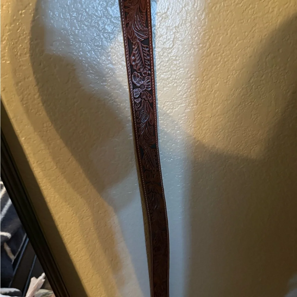 Tooled Leather Western Belt with Floral Silver-Toned Buckle - Brown - Picture 3 of 3